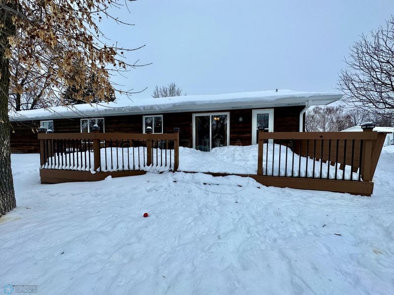 302 Sutton St, Argyle, MN 56713