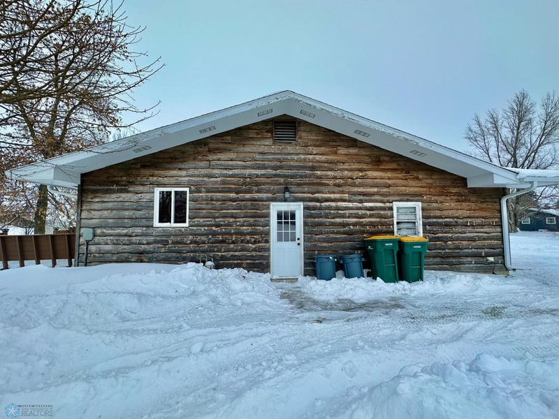 302 Sutton St, Argyle, MN 56713