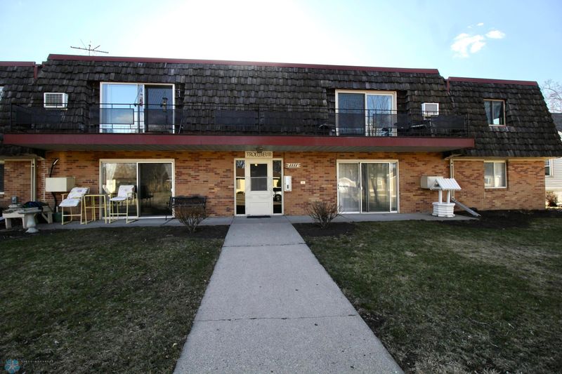 1111 4th St S #B, Moorhead, MN 56560
