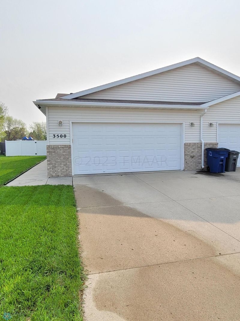3500 11 St S, Moorhead, MN 56560