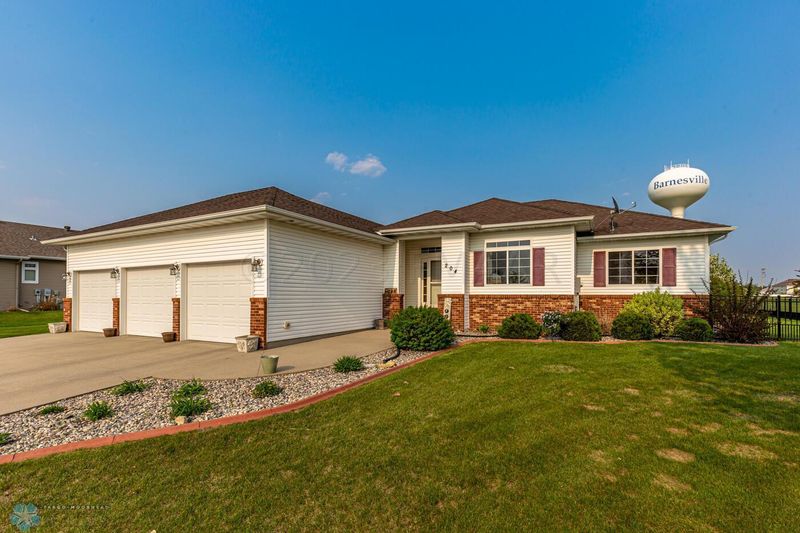 204 11 St NE, Barnesville, MN 56514
