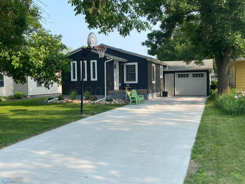 601 4th Ave E, Ada, MN 56510
