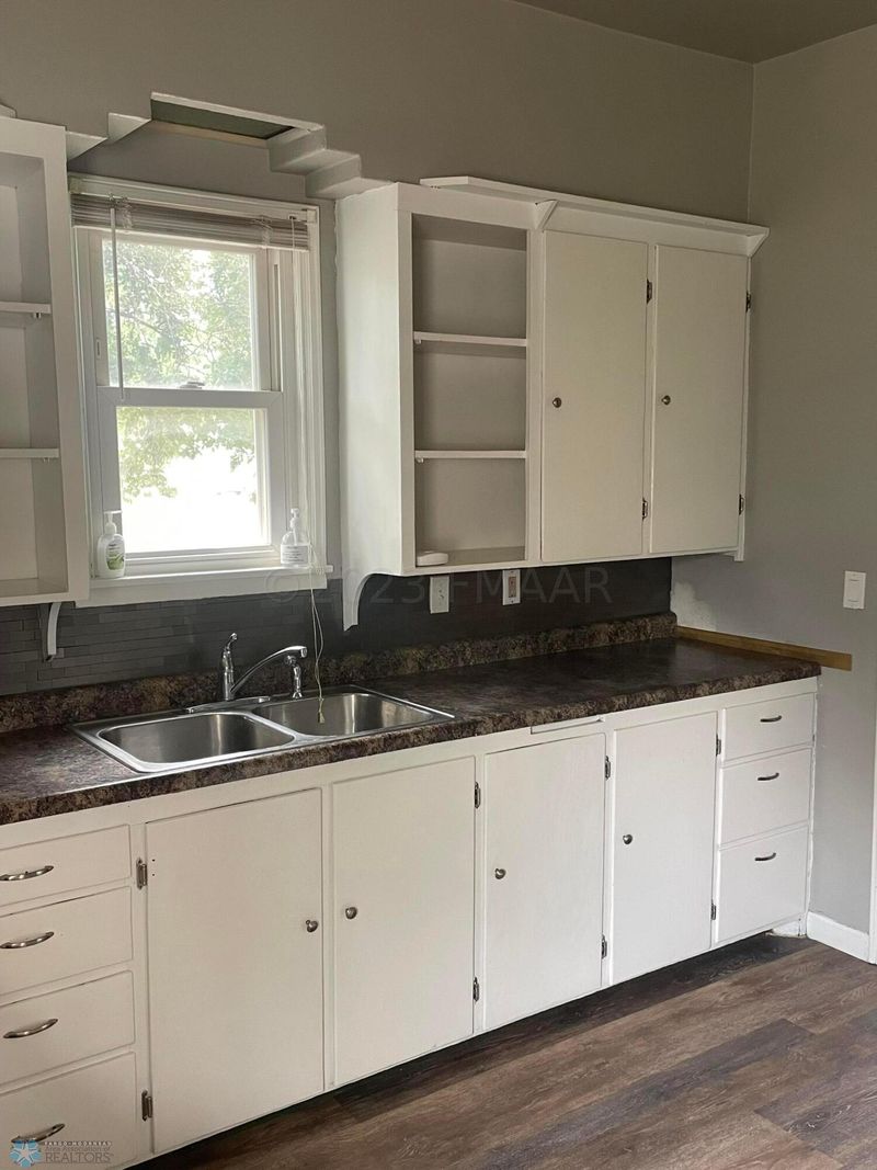202 11th St N, Breckenridge, MN 56520