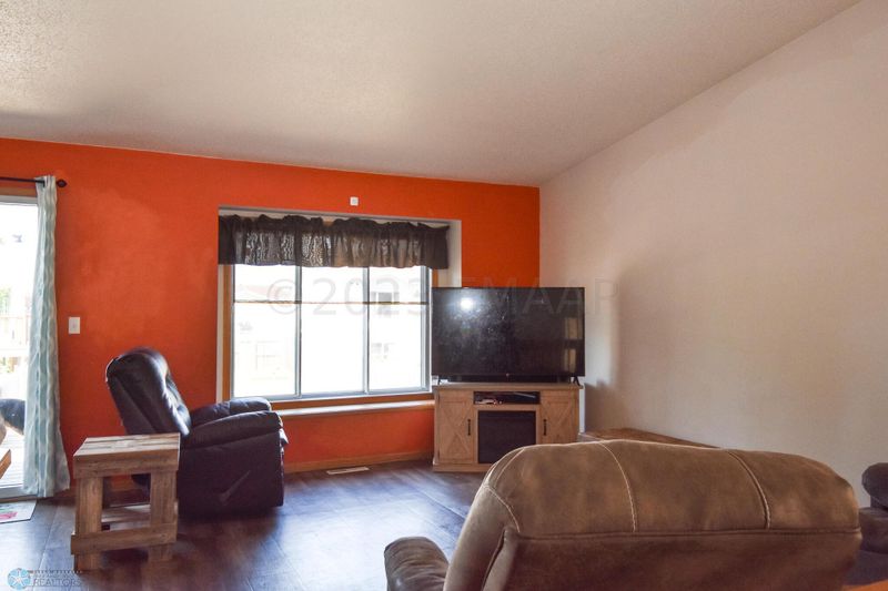 1006 36th Ave S, Moorhead, MN 56560