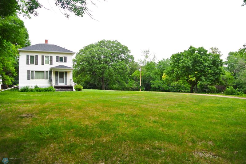 1274 290th Ave, Shelly, MN 56581