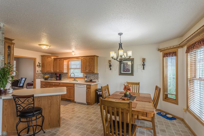 616 6th St NE, Perham, MN 56573