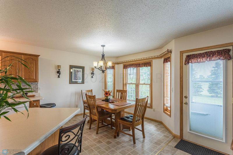 616 6th St NE, Perham, MN 56573