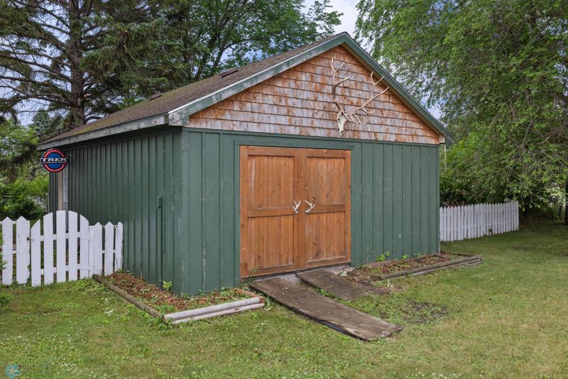 105 Main St, Sabin, MN 56580