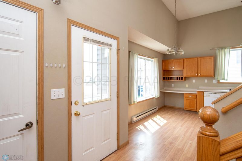 3431 39th St S, Moorhead, MN 56560