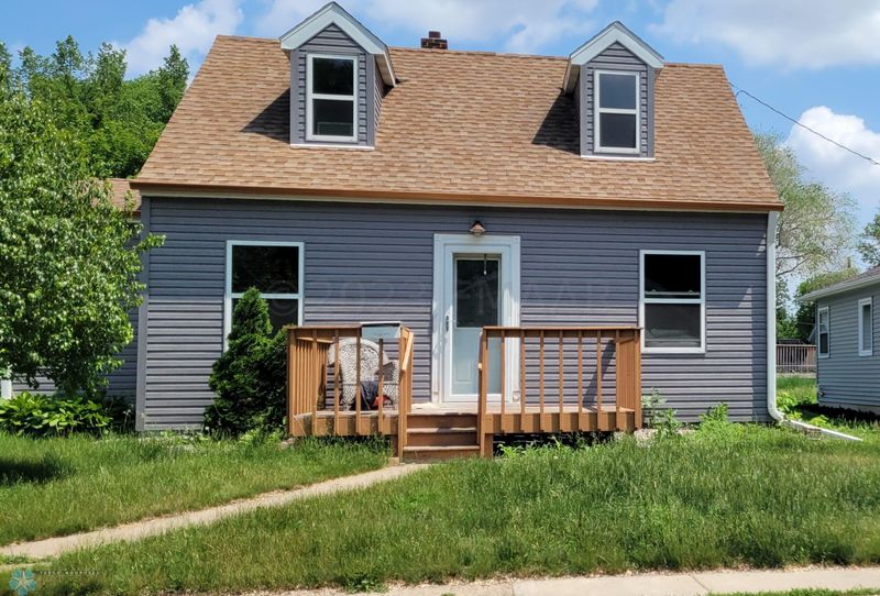 402 Dudrey Ct, Moorhead, MN 56560