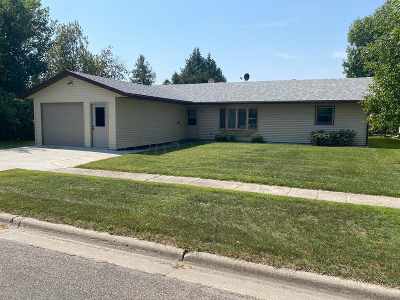 110 S 4th St W, Ada, MN 56510