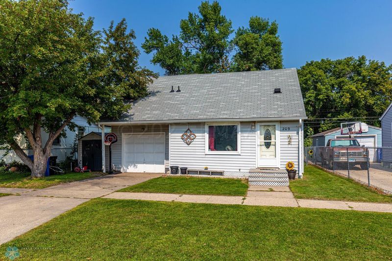 209 2 Ave SW, Dilworth, MN 56529