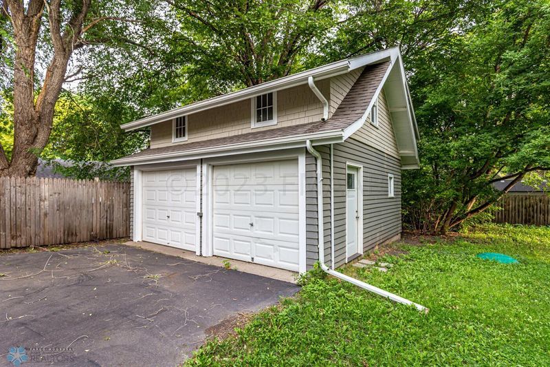 1214 4th Ave S, Moorhead, MN 56560