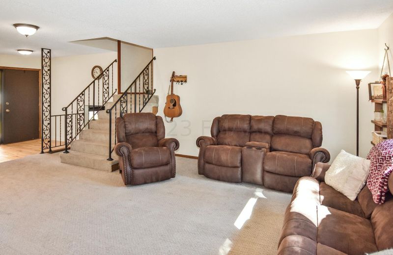 2408 18th St S, Moorhead, MN 56560