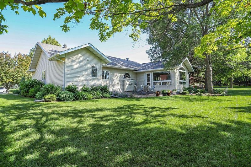 2827 30 St S, Moorhead, MN 56560