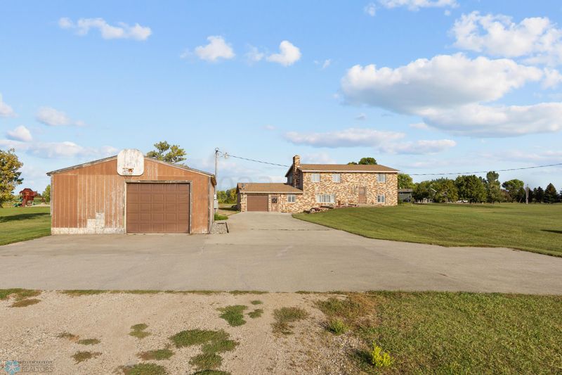 2072 360th St, Breckenridge, MN 56520