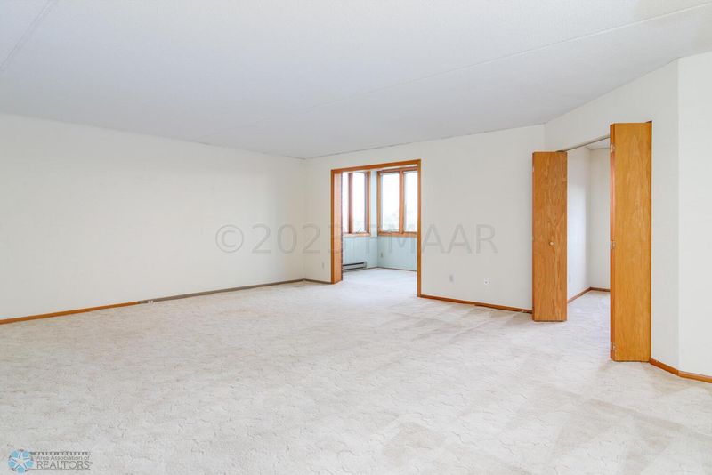 105 3rd St N #605, Moorhead, MN 56560