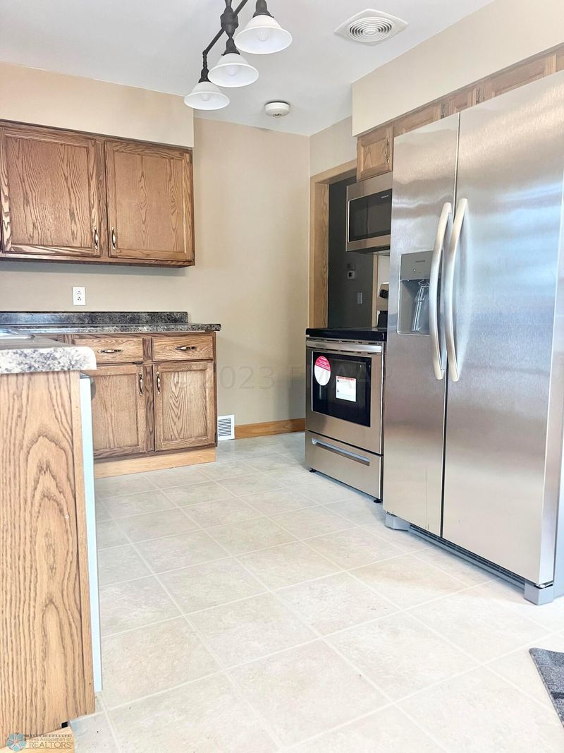 1903 6th St S, Moorhead, MN 56560