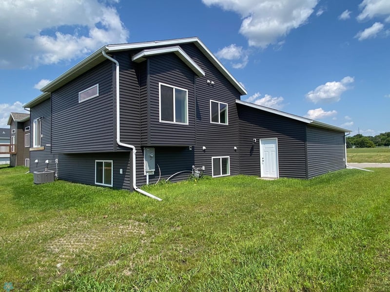 115 18th St SE, Barnesville, MN 56514