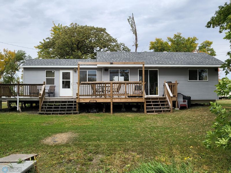 5770 Rainbow Island Dr, Beardsley, MN 56211