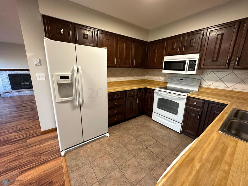 2602 Country Club Pw, Moorhead, MN 56560