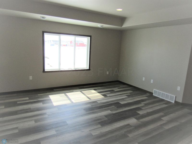 4425 19th St S, Moorhead, MN 56560
