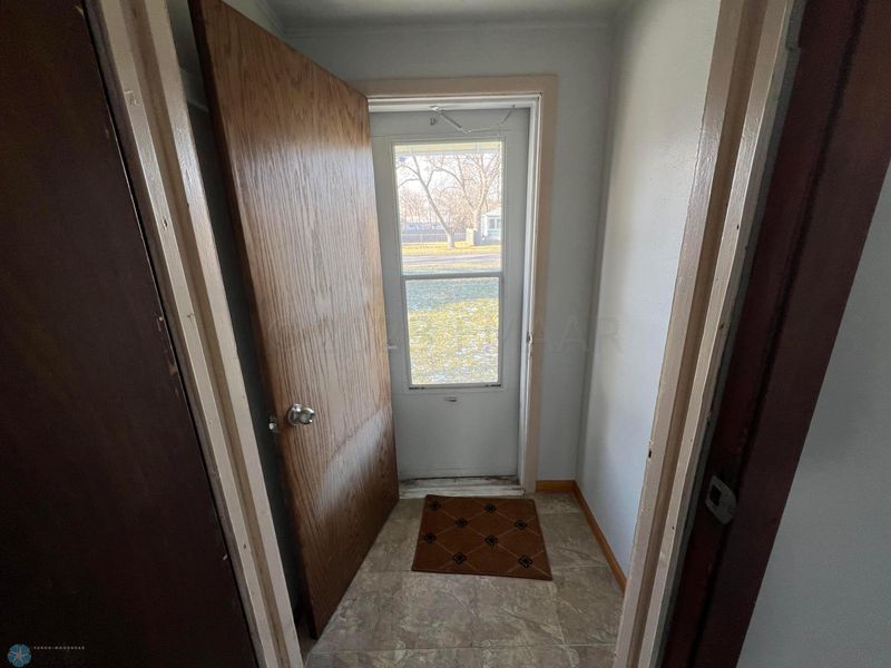 210 13th St N, Moorhead, MN 56560