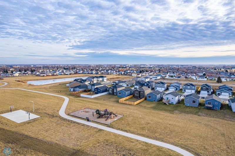 3637 32nd St S, Moorhead, MN 56560