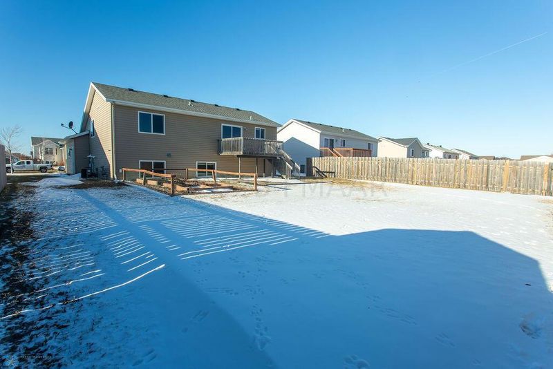 4236 18th St S, Moorhead, MN 56560