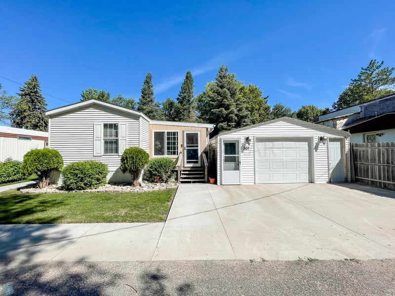 309 Pershing Ave, Hitterdal, MN 56552