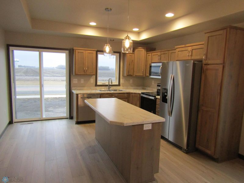 4458 19 St S, Moorhead, MN 56560