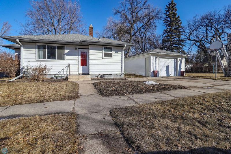 1024 3rd St S, Moorhead, MN 56560