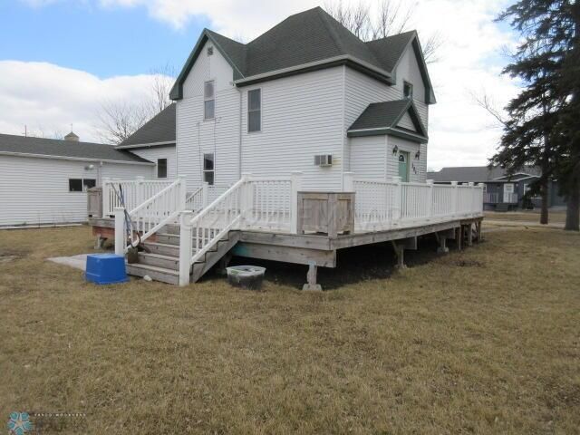304 2nd St N, Breckenridge, MN 56520