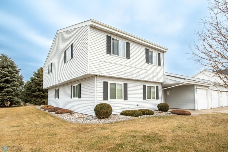 2800 29th Ave S, Moorhead, MN 56560