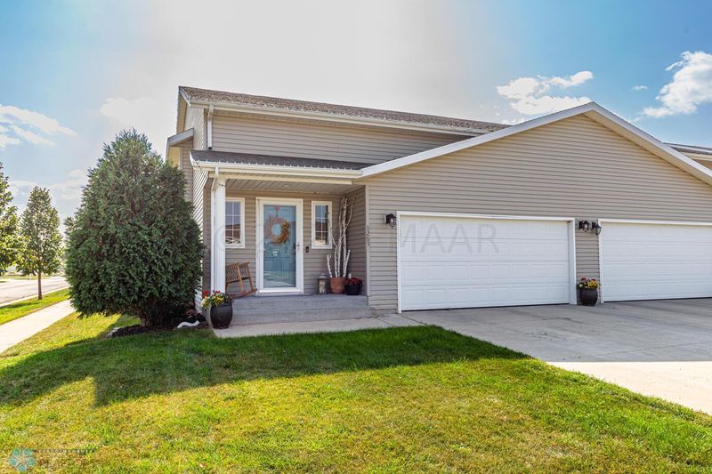 1265 37th Ave S, Moorhead, MN 56560