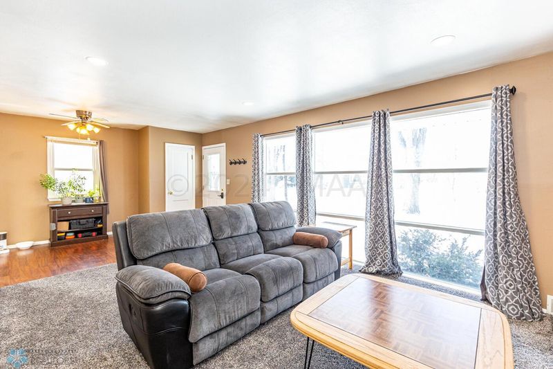 1510 12th St S, Moorhead, MN 56560