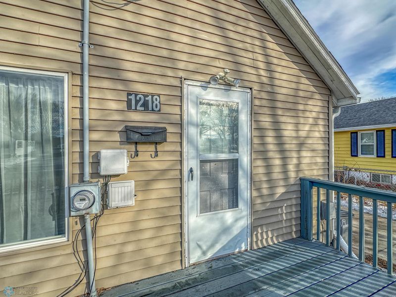 1218 2nd Ave N, Moorhead, MN 56560