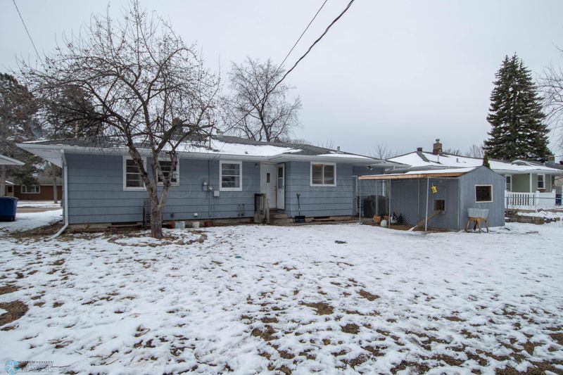 1707 17th St S, Moorhead, MN 56560