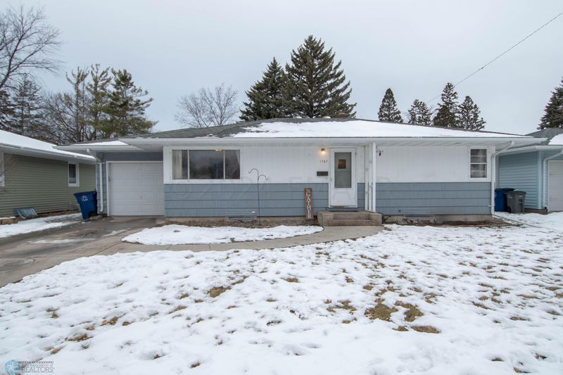 1707 17th St S, Moorhead, MN 56560