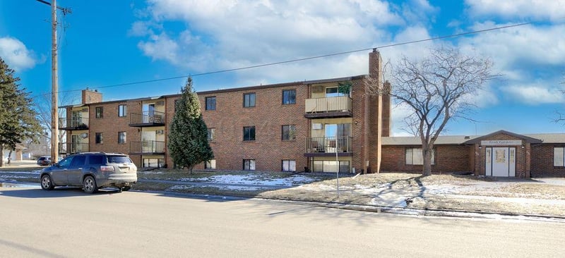 402 1 Ave NW #C, Dilworth, MN 56529