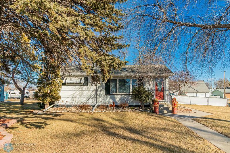 301 2nd St NE, Dilworth, MN 56529