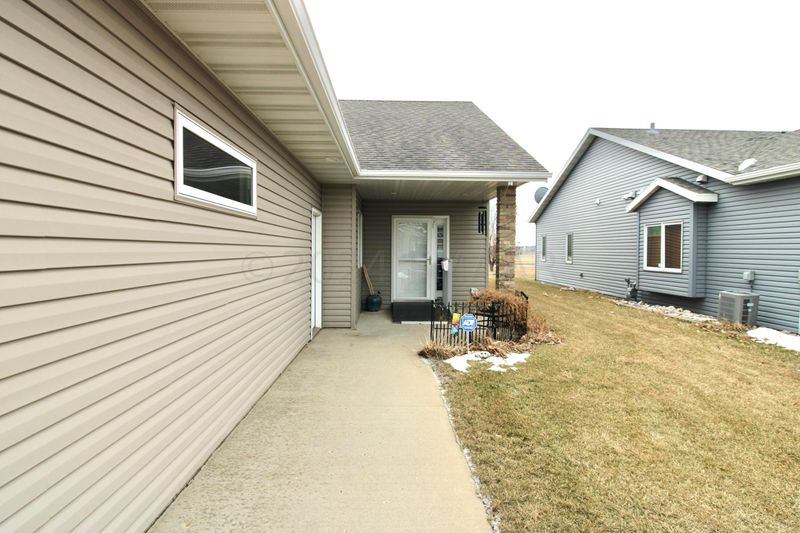 3625 11th Ave S, Moorhead, MN 56560
