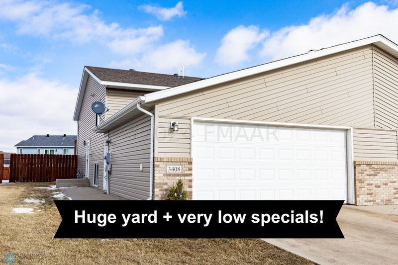3408 16th St S, Moorhead, MN 56560