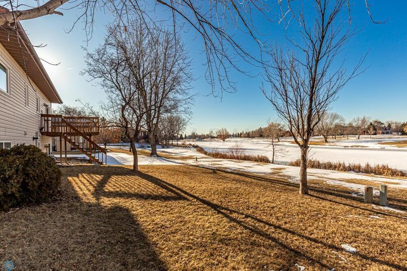 3115 Village Green E Loop Dr, Moorhead, MN 56560