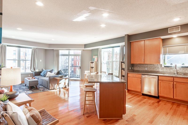 1800 Clinton Ave #201, Minneapolis, MN 55404