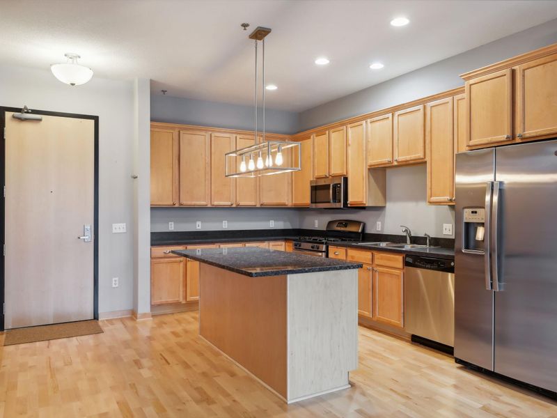 240 Spring St #220, Saint Paul, MN 55102