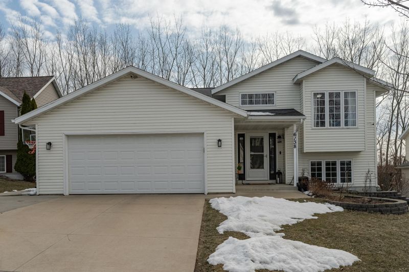 6138 Jonathan Ln NW, Rochester, MN 55901
