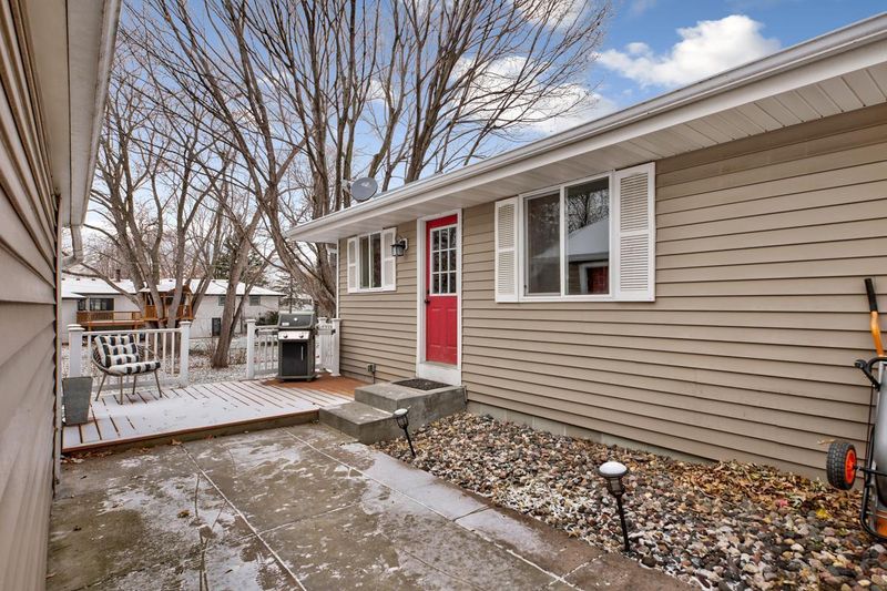 13816 Shirley Dr, Burnsville, MN 55337