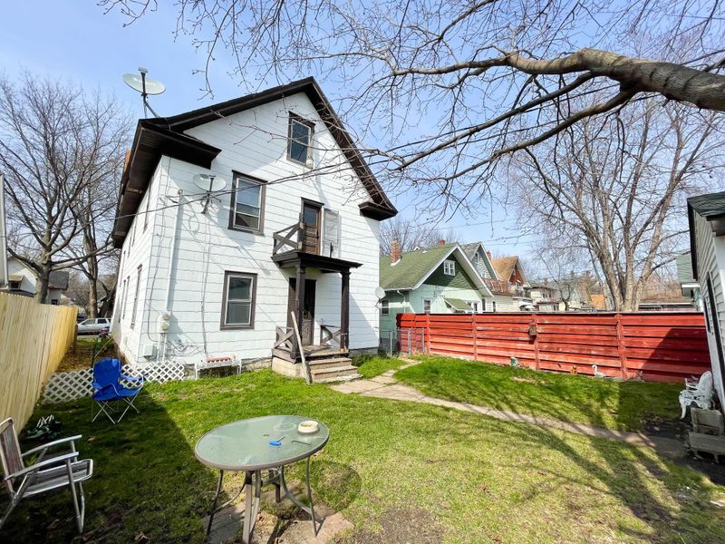1208 Reaney Ave, Saint Paul, MN 55106
