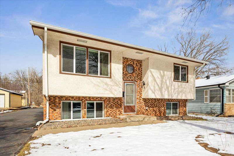 1863 3rd St E, Saint Paul, MN 55119